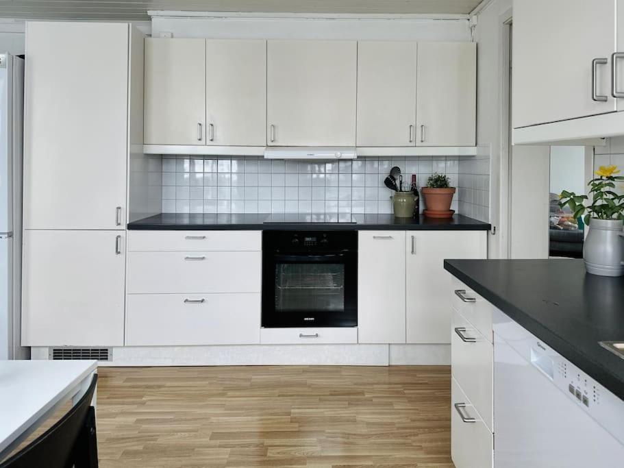 Leilighet Central, Bright, And Spacious Retreat Stavanger